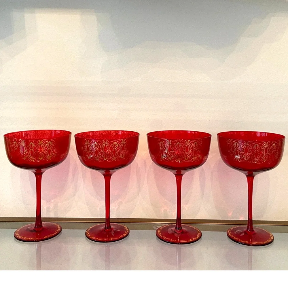 NEIMAN MARCUS Holiday Coupe Glass Set of 4 Red and Gold 6 oz in Gift Box New